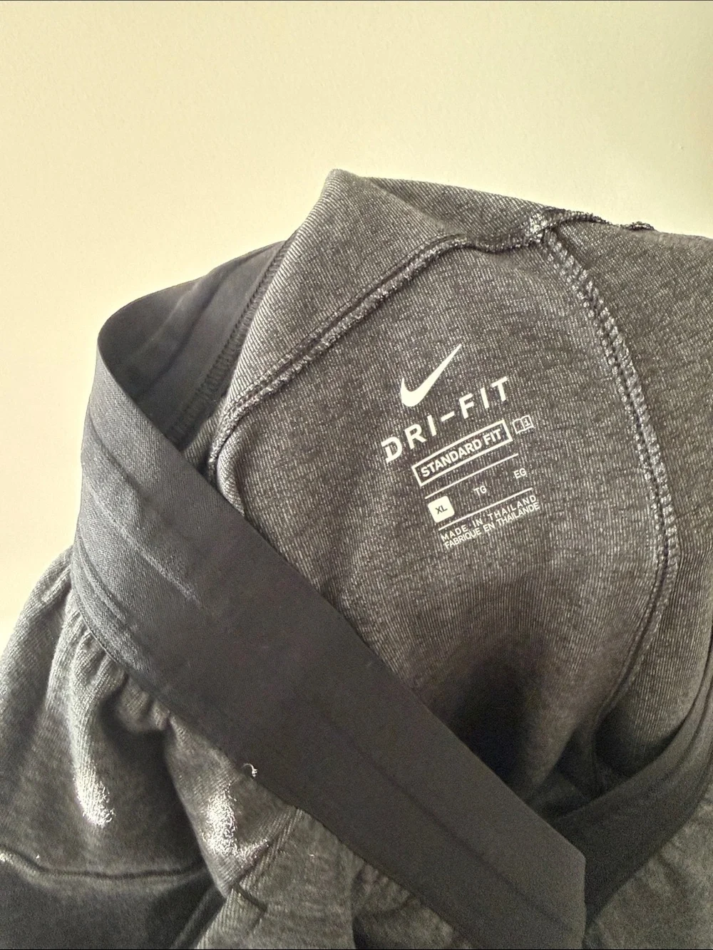 Nike Men's Dark Gray Athletic Jogger Pants